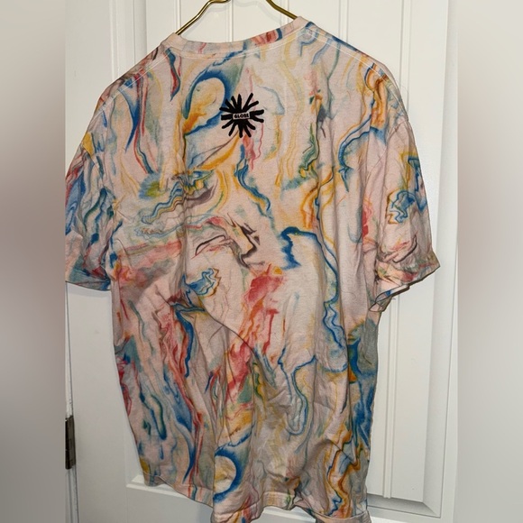 Globe White and Blue Short Sleeve Tee Artistic Design - Picture 8 of 11